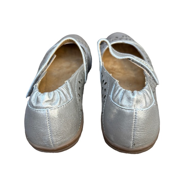 Romika Women’s 39 (8 1/2) Bahamas Silver Leather Mary Jane Shoes, Romika Flats - Picture 8 of 16